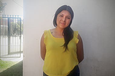 Lorena is 24 years old, is a social worker and was one of the winners of the Avon Foundation award, which highlights the work of women who help other women and their communities