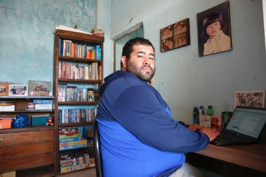 Esequiel Gómez (30), has had the service since the end of March;  thanks to that he was able to continue working from home