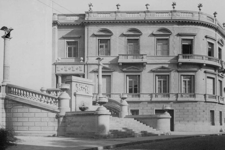 Las escaleras de La Isla, de Guido y Agüero, en 1930