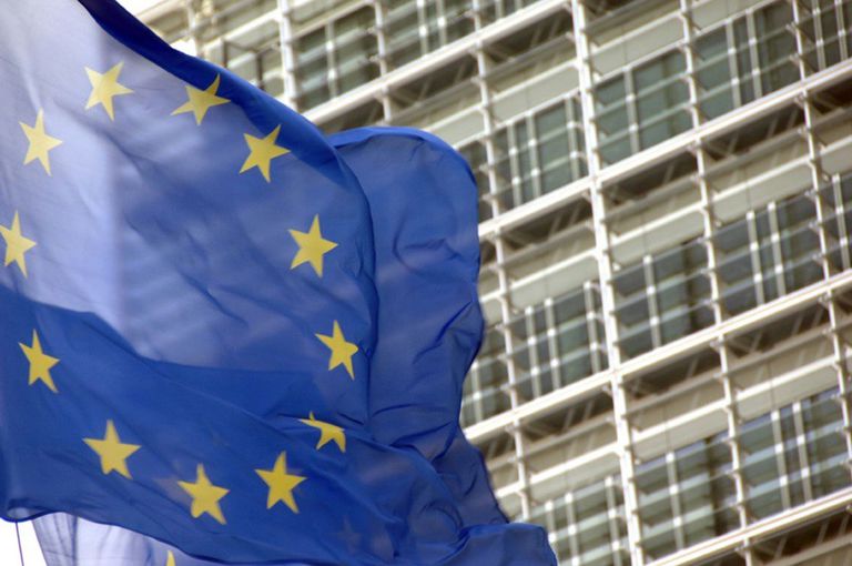08/11/2018 Bandeira da UE em frente à sede da Comissão Europeia EUROPA SOCIEDADE INTERNACIONAL UNIÃO EUROPEIA EUROPA COMISSÃO EUROPEIA