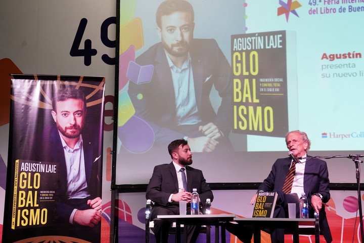 Agustín Laje y Alberto Benegas Lynch (h) en la Feria 2025.
Foto: Martín Bonetto.