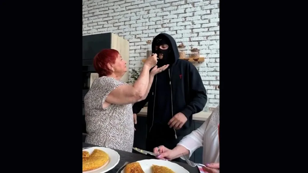 LAY’S Anuncio - Ceciarmy y la tortilla: con o sin cebolla? (2025)