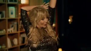 OSTEO INFILTREX Publicidad - Graciela Alfano baila sin tapado (Argentina 2025)