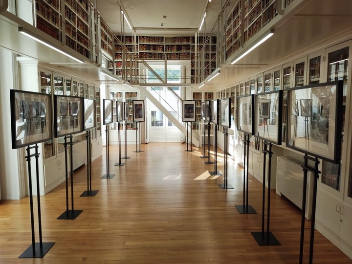 Quince fotografías forman la muestra Urbana BA III. Gente de mi ciudad 2000–2024, que se exhibe en la Fundación Ortega-Marañón. Foto: gentileza.