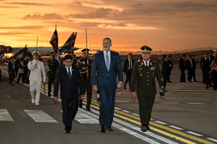 El Perú despidió a su majestad el rey Felipe VI de España en Arequipa, luego de su participación en el X Congreso Internacional de la Lengua Española y en el homenaje a nuestro escritor Mario Vargas Llosa. Foto: gentileza PromPerú.