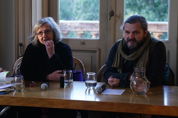 Clara Obligado y Raúl de Tapia presentaron en Villa Ocampo su libro Un árbol de compañía. Foto: Emmanuel Fernández.