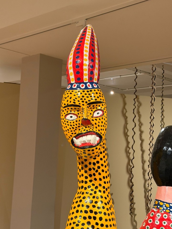 El Museo Grassi (Leipzig) alberga The Soul of Objects (El alma de los objetos), una exposición dedicada a las artes aplicadas y a la artesanía de América Latina, curada por Luján Cambariere.