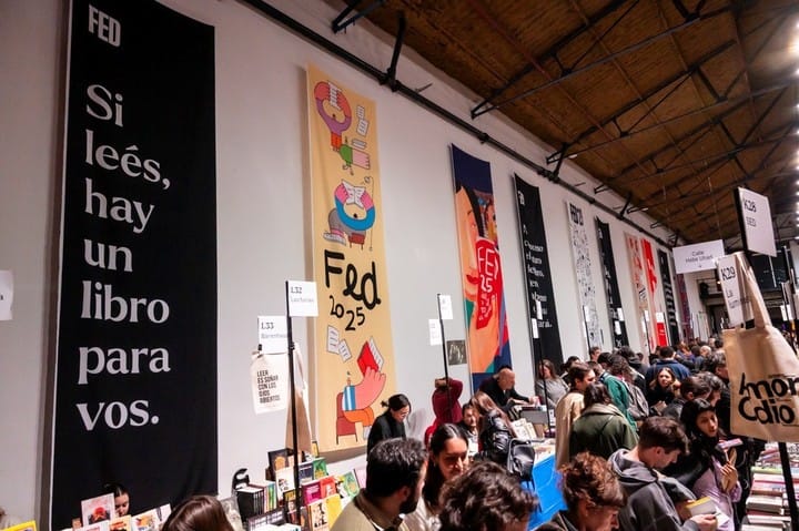 En el año 2025, pasaron por la Feria de Editores (FED) más de 30 mil personas. Foto: Matías Moyano, gentileza FED.